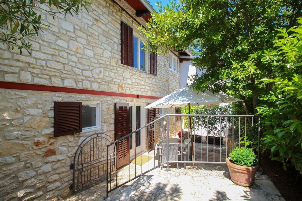 Carla Guest House Novigrad  ภายนอก รูปภาพ