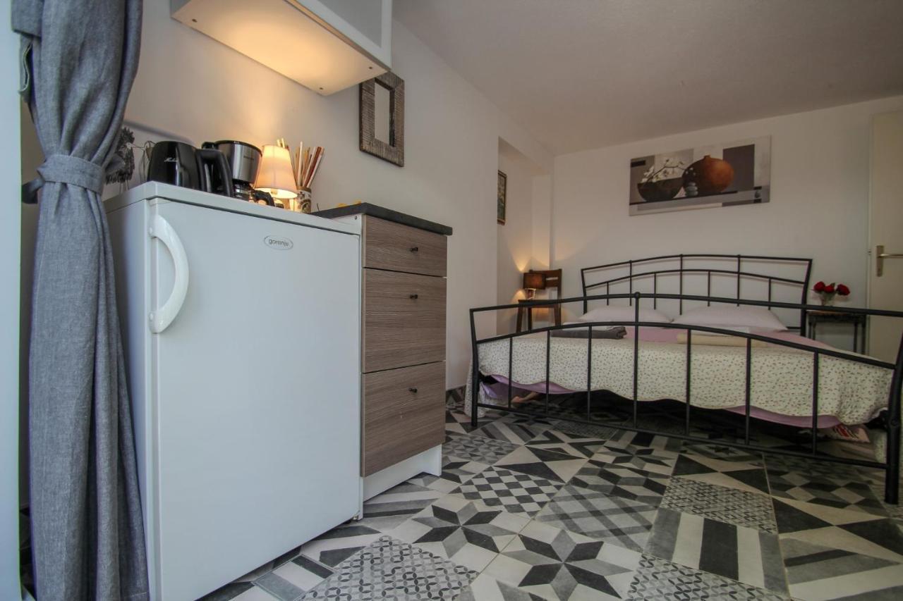 Carla Guest House Novigrad  ภายนอก รูปภาพ