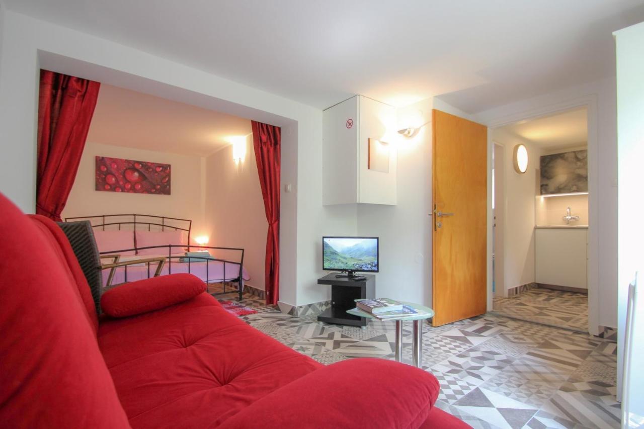 Carla Guest House Novigrad  ภายนอก รูปภาพ
