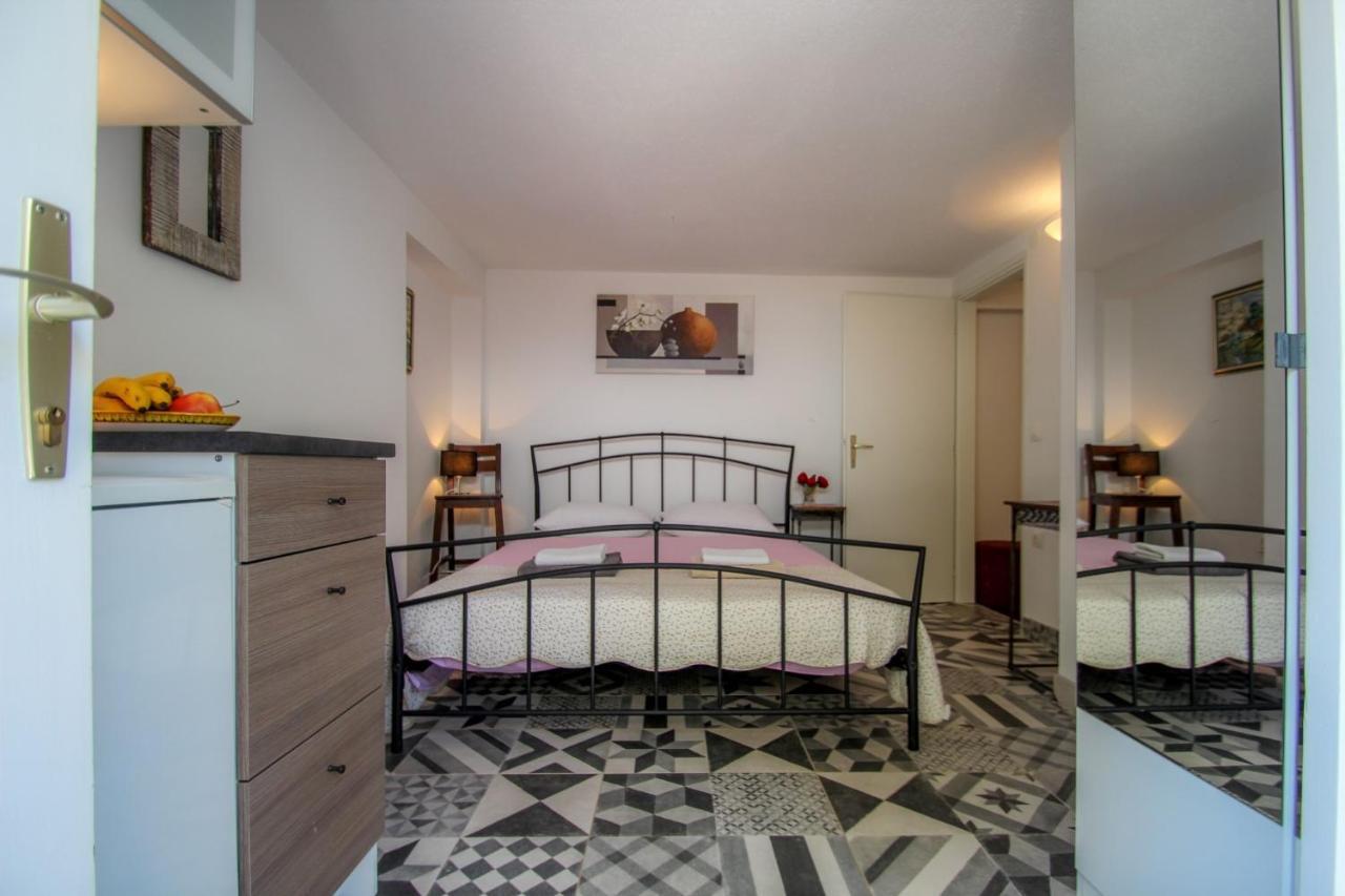 Carla Guest House Novigrad  ภายนอก รูปภาพ